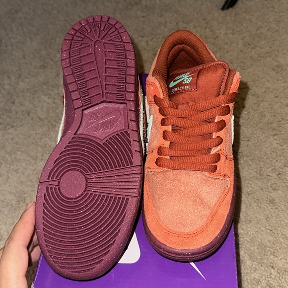 nike sb dunk low pro prm mystic red - Picture 3 of 6